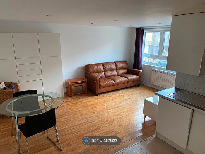 1 Bedroom Flat To Rent In Park House, London, N4