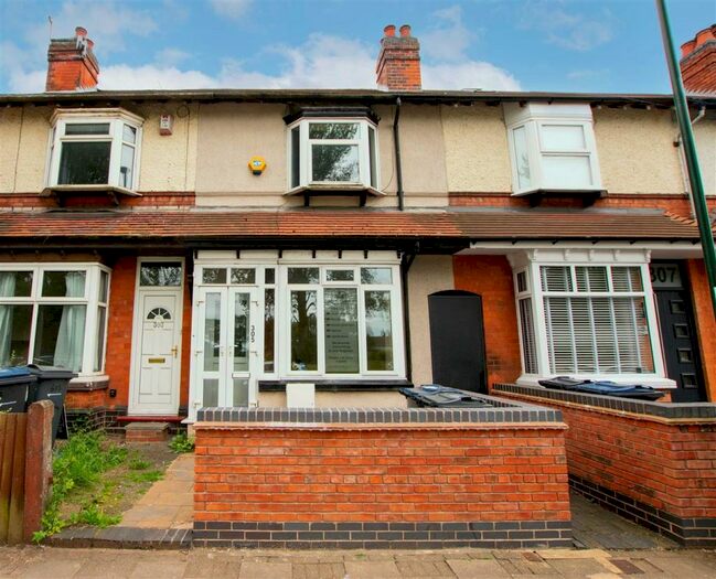 3 Bedroom House To Rent In Warwards Lane, Birmingham, B29