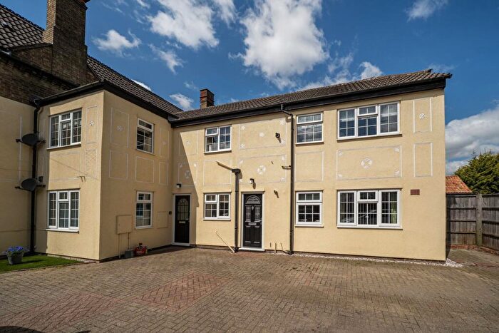 2 Bedroom Maisonette For Sale In Coach House Mews, Shefford, SG17
