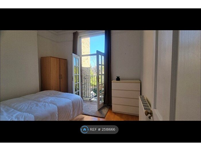 5 Bedroom Maisonette To Rent In Geraldine Road, London, SW18
