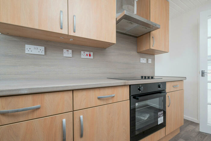 2 Bedroom Flat To Rent In Kilcreggan View, Greenock, PA15