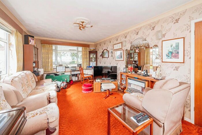 3 Bedroom Detached Bungalow For Sale In Beach Drive, Scratby, Great Yarmouth, NR29