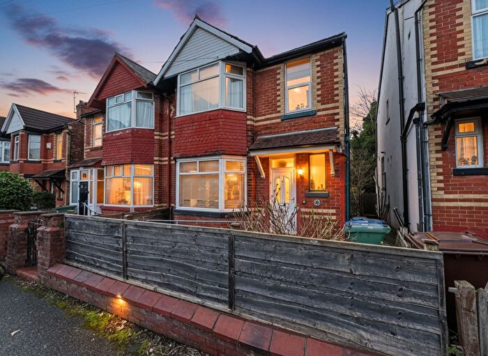 3 Bedroom Semi Detached House For Sale In Sedgley Avenue, Prestwich, M25