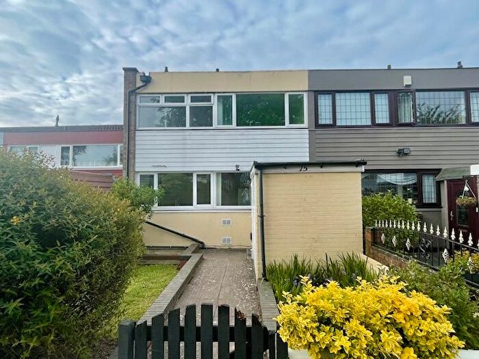 3 Bedroom Property For Sale In Oak Croft, Chelmsley Wood, West Midlands, B37