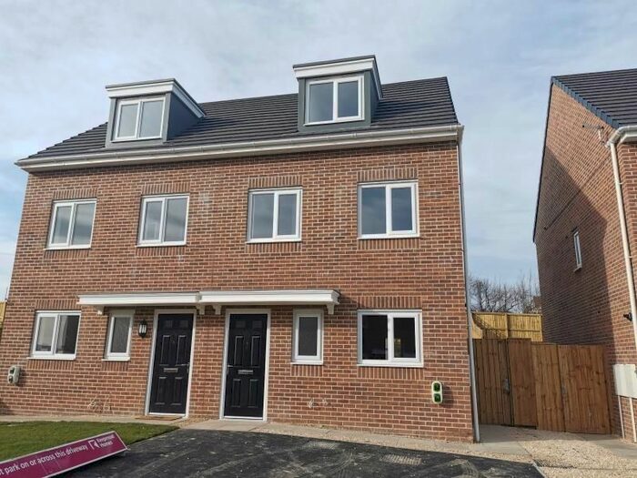 3 Bedroom Semi-Detached House To Rent In Yarn Crescent, Central Wakefield, WF2