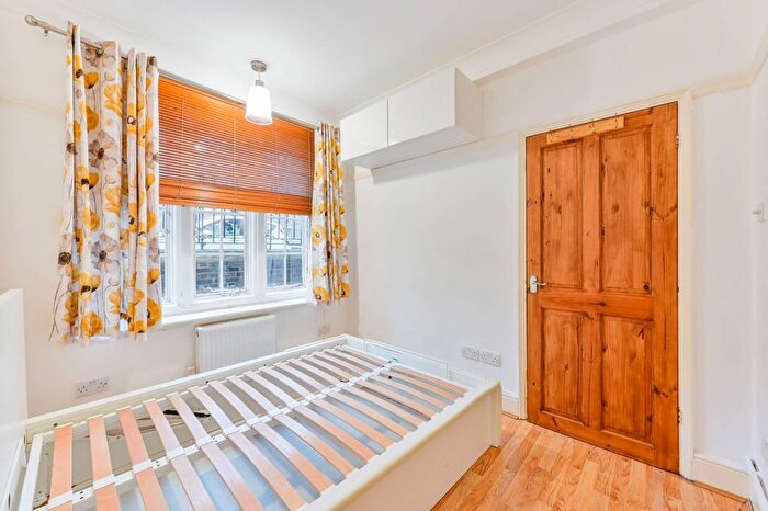 1 Bedroom Flat To Rent In Mortimer Crescent, Kilburn, London, NW6