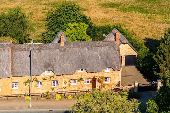 4 Bedroom Cottage For Sale In St. Botolphs Road, Barton Seagrave, Northamptonshire, NN15