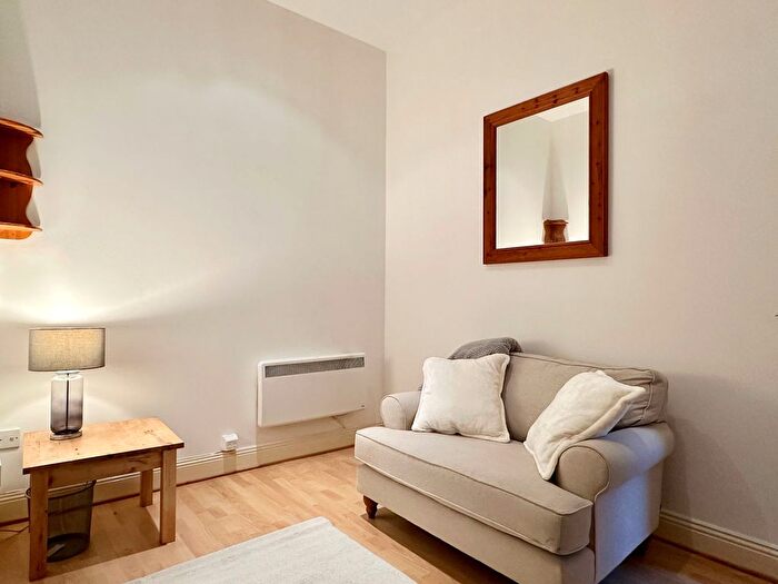 1 Bedroom Flat To Rent In Cambrian Place, Swansea, SA1