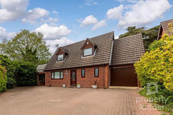 4 Bedroom Chalet For Sale In Woods Close, Norwich, NR6