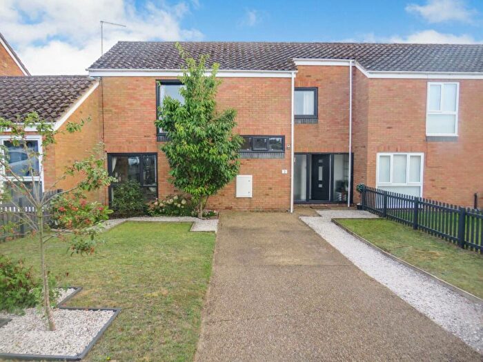 3 Bedroom House For Sale In Oak Lane, Raf Lakenheath, IP27