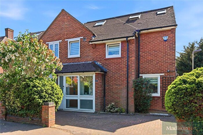 4 Bedroom Semi-Detached House For Sale In Hazeleigh Gardens, Woodford Green, IG8