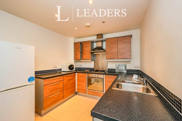 1 Bedroom Flat To Rent In Twyford Avenue, Portsmouth, PO2