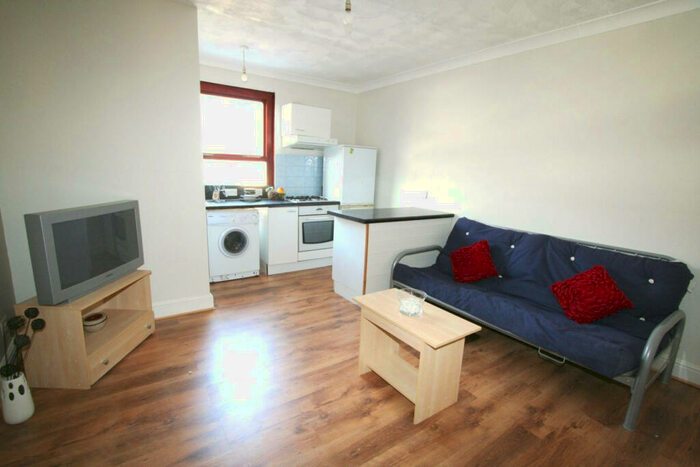 1 Bedroom House To Rent In Kirkstall Road, Leeds, LS4