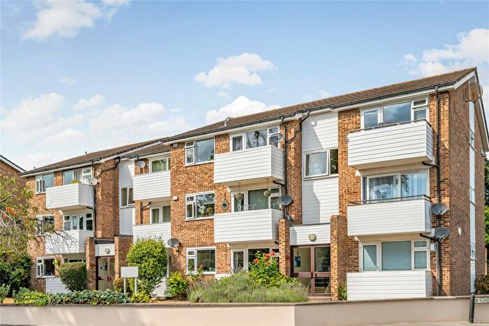2 Bedroom Flat For Sale In Clarence House, Queens Road, Hersham, KT12