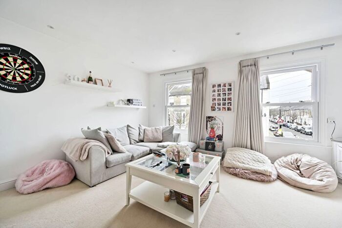 2 Bedroom Flat To Rent In Pellant Road, Fulham, London, SW6