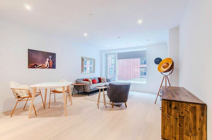 1 Bedroom Flat To Rent In Deacon Street, Elephant And Castle, London, SE17