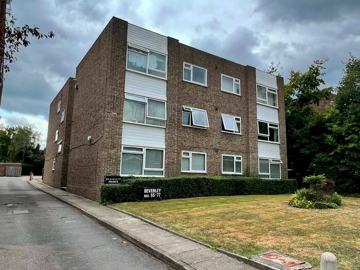 2 Bedroom Flat To Rent In The Park, Sidcup, DA14