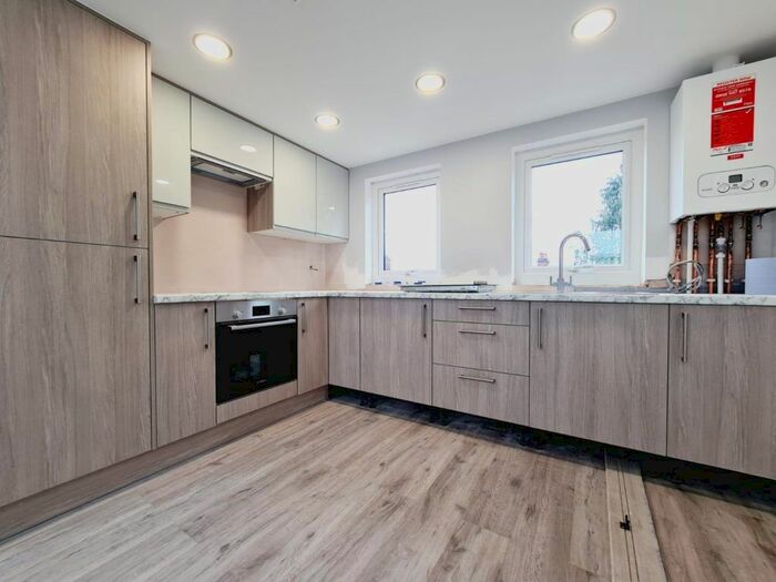 2 Bedroom Flat To Rent In Strode Road, London, N17