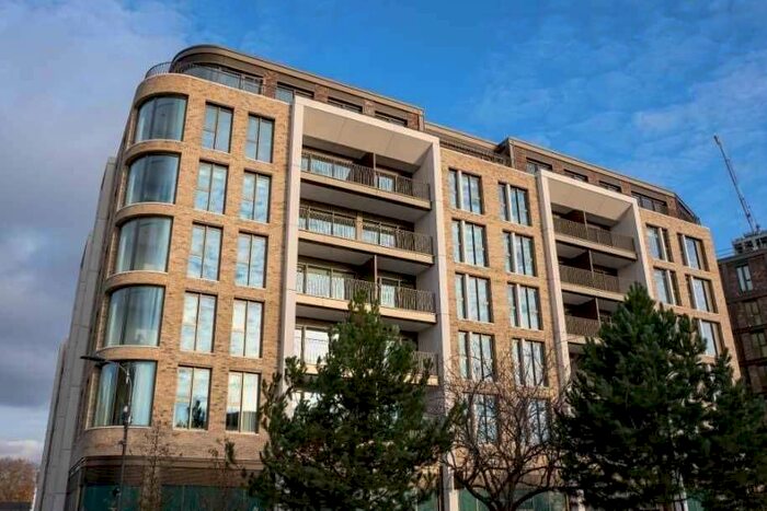 3 Bedroom Flat To Rent In Hampton House, King Road Park, Fulham, SW6