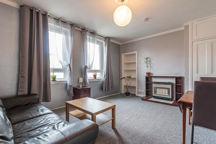 2 Bedroom Flat To Rent In Granton Medway, Edinburgh, EH5