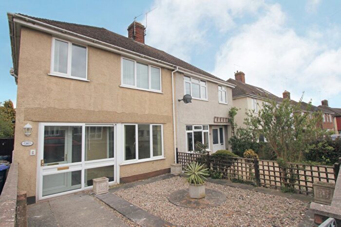 3 Bedroom Semi-Detached House To Rent In Neithrop Avenue, Banbury, Oxon, OX16