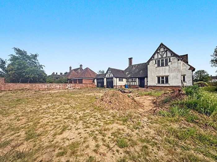 4 Bedroom Detached House For Sale In Rushmere Road, Ipswich, IP4