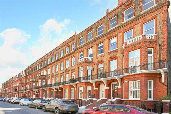 2 Bedroom Flat To Rent In Rosary Gardens, London, SW7