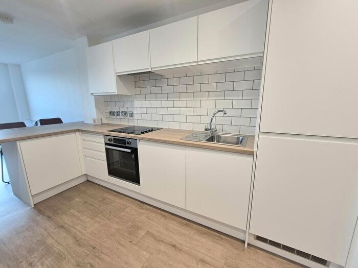 1 Bedroom Apartment To Rent In Cow Green, Halifax, HX1