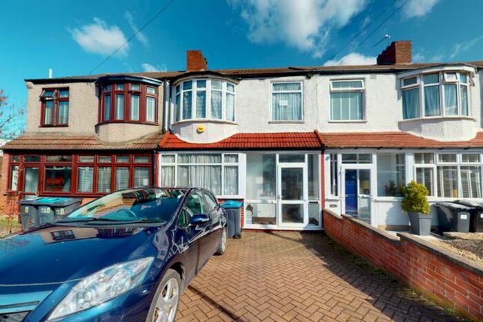 4 Bedroom Terraced House To Rent In Stafford Gardens, Croydon, CR0