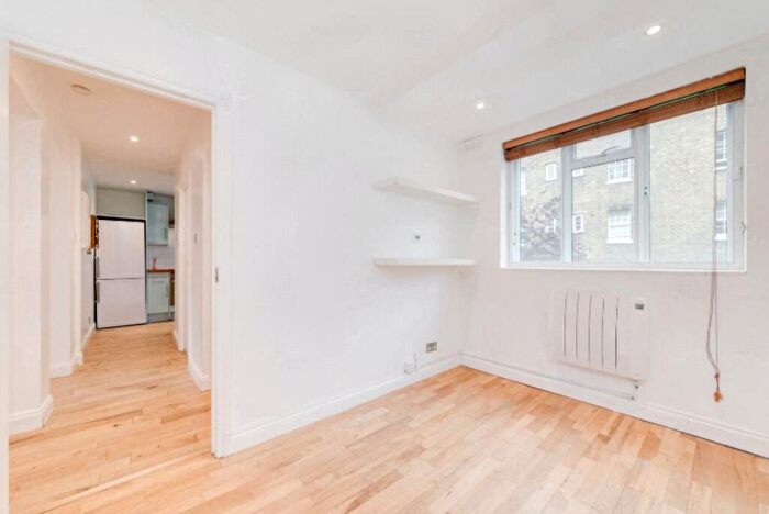 2 Bedroom Flat To Rent In Wynyatt House, - Wynyatt Street, EC1V