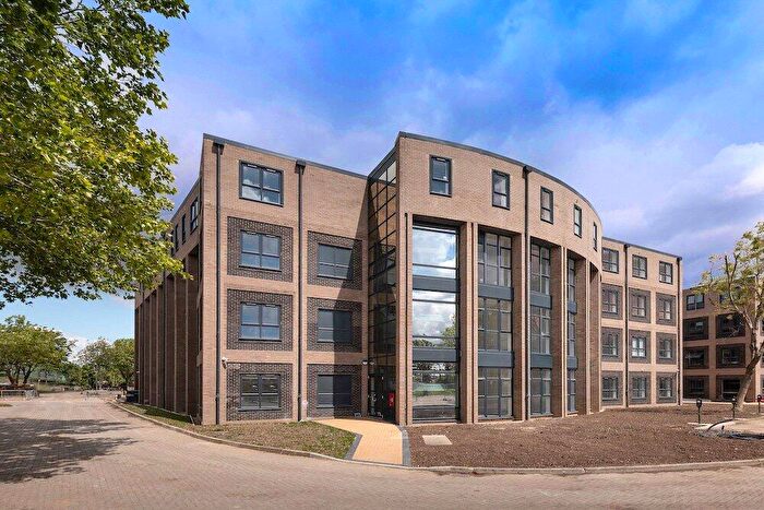 1 Bedroom Apartment To Rent In North Star House, Town Centre, Swindon, SN2