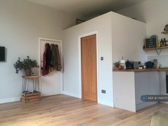 1 Bedroom Flat To Rent In Anerley Park, London, SE20