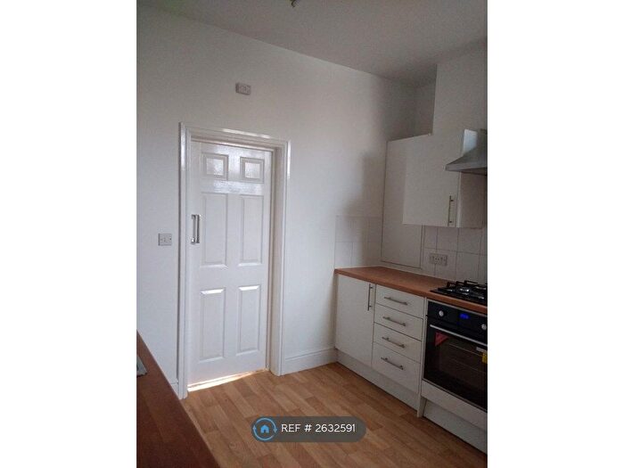 1 Bedroom Flat To Rent In Salisbury Road, Manchester, M21