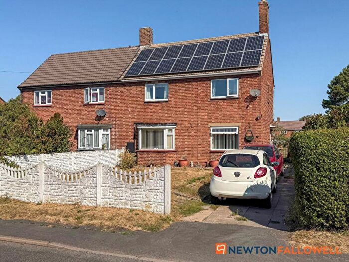 3 Bedroom Semi-Detached House For Sale In Welbournes Lane, Long Bennington, NG23
