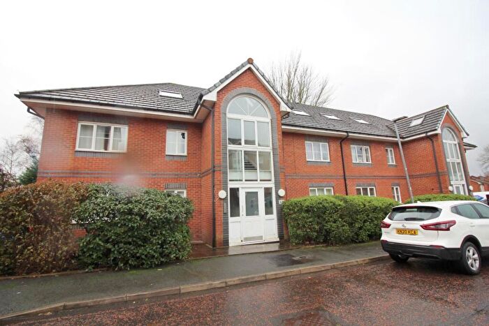2 Bedroom Apartment To Rent In Broadoaks, Bury, BL9