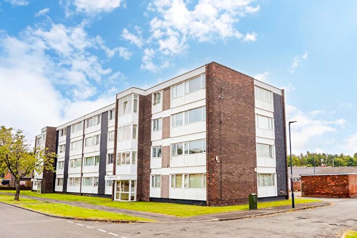 2 Bedroom Flat To Rent In Boston Court, Forest Hall, NE12