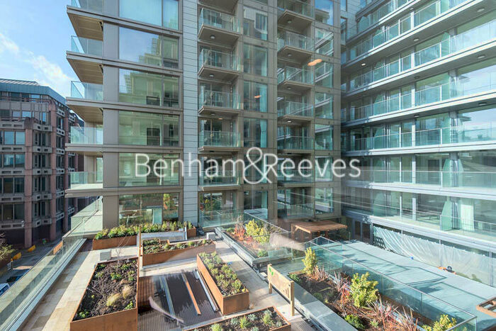 2 Bedroom Apartment To Rent In Lavender Place, Royal Mint Street, Tower Hill, E1