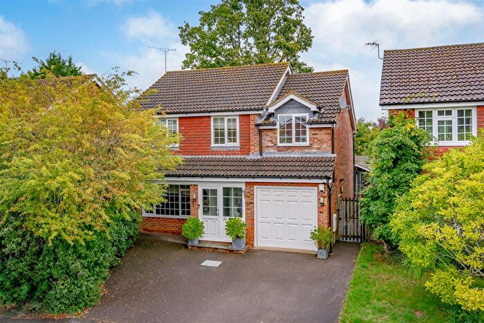 4 Bedroom Detached House For Sale In The Fieldings, Southwater, Horsham, RH13
