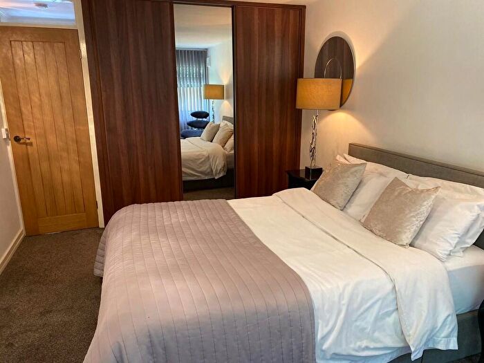 2 Bedroom Flat For Sale In Chelmesford Court, Nash Square, Perry Barr, Birmingham, B42