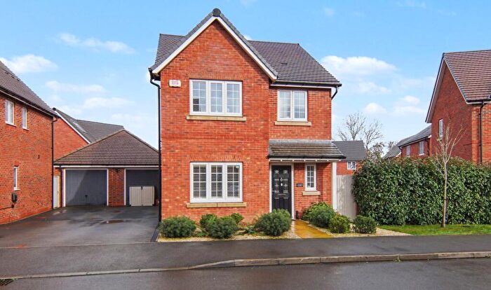 3 Bedroom Detached House For Sale In Maple Lane, Burton Green, CV8