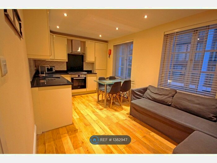 3 Bedroom Flat To Rent In Chiltern Street, London, W1U