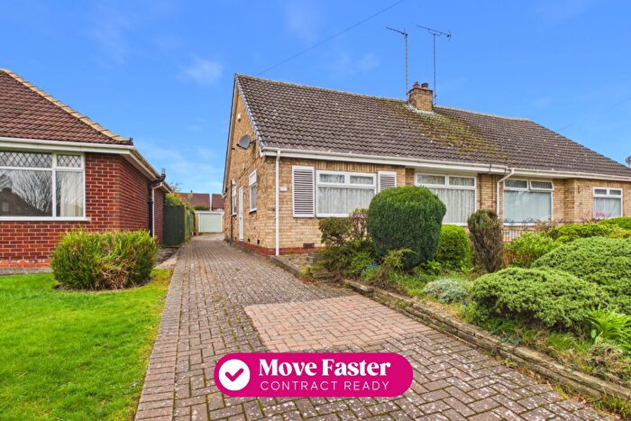 2 Bedroom Semi-Detached Bungalow For Sale In Broadley Avenue, Anlaby, Hull, HU10