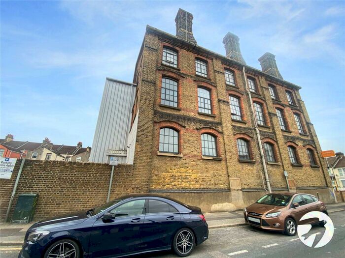2 Bedroom Flat To Rent In The Old Bakery, Gillingham Road, Gillingham, Medway, ME7