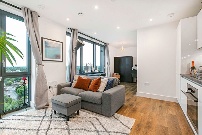 Studio For Sale In Mill Mead, Staines-Upon-Thames, Surrey, TW18