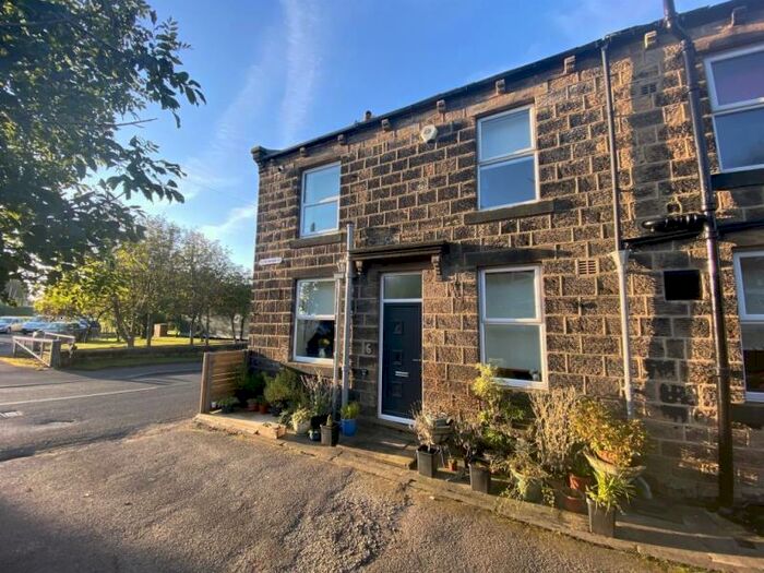 2 Bedroom End Of Terrace House To Rent In Cavendish Street, Yeadon, Leeds, LS19