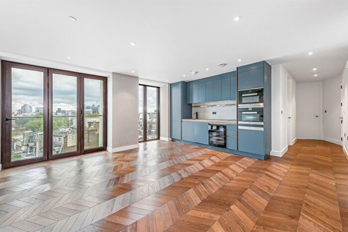 2 Bedroom Flat To Rent In Hexagon Apartments, Holborn, WC2B