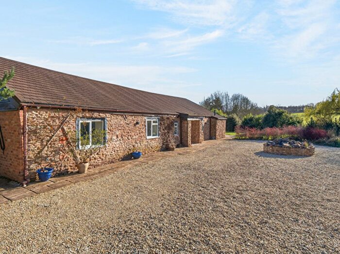 4 Bedroom Barn Conversion For Sale In Bank Lane Abberley Worcester, Worcestershire, WR6