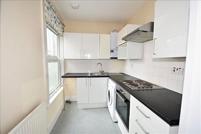 1 Bedroom Flat To Rent In Fulbourne Road, Walthamstow, E17