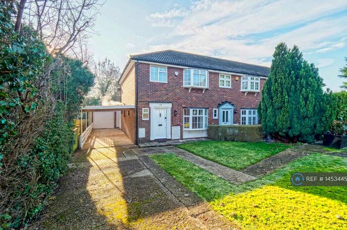 3 Bedroom End Of Terrace House To Rent In Cygnet Close, Northwood, HA6