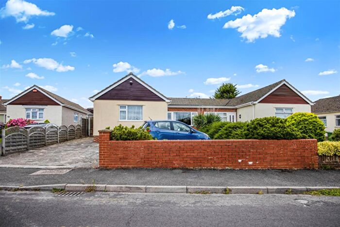 3 Bedroom Semi-Detached Bungalow For Sale In Parkers Avenue, Wick, BS30
